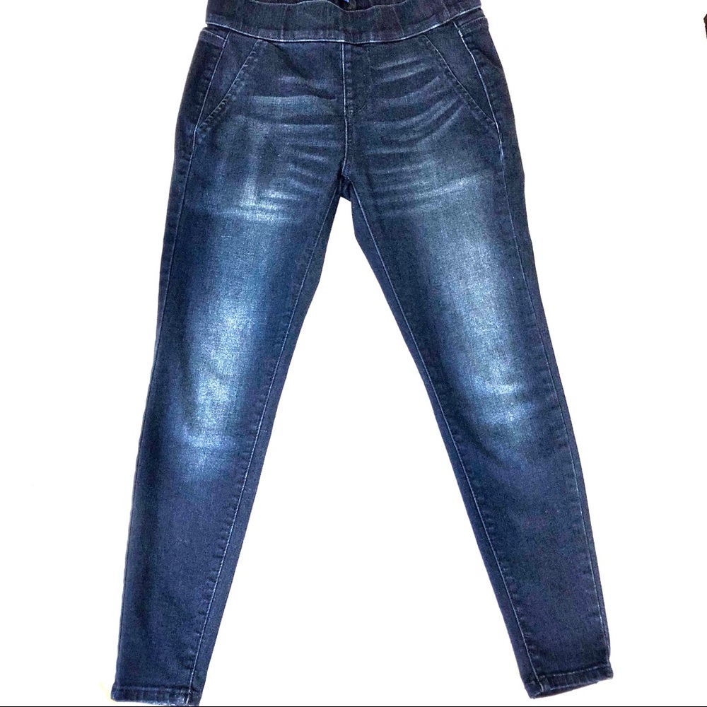 NWOT Apt9 skinny jeans 4p Dark Blue wash